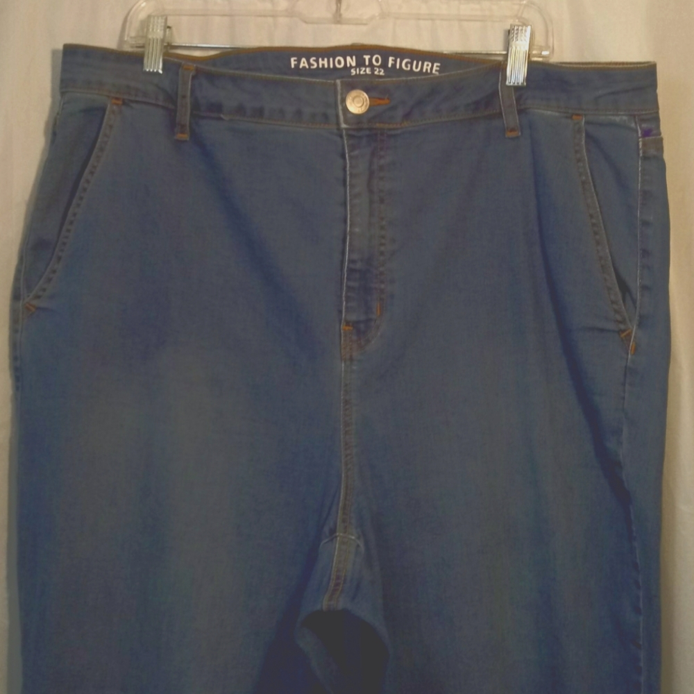 FASHION  TO FIGURE FLARE 3/4 LEG JEANS PLUS SIZE 22